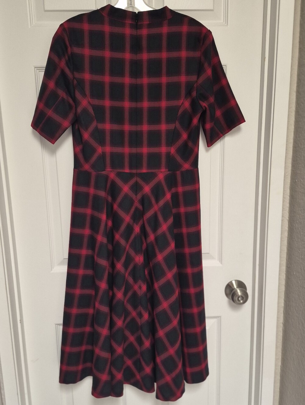 PENDELTON  100% Virgin Wool, Classic Red & Black Plaid Fit-and-Flare Dress Size